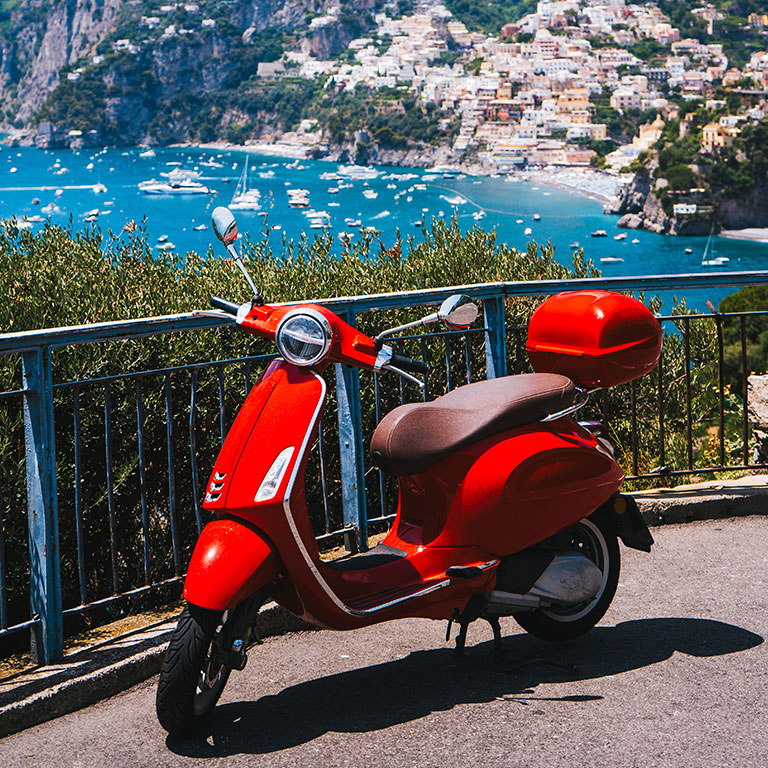 vespa a positano