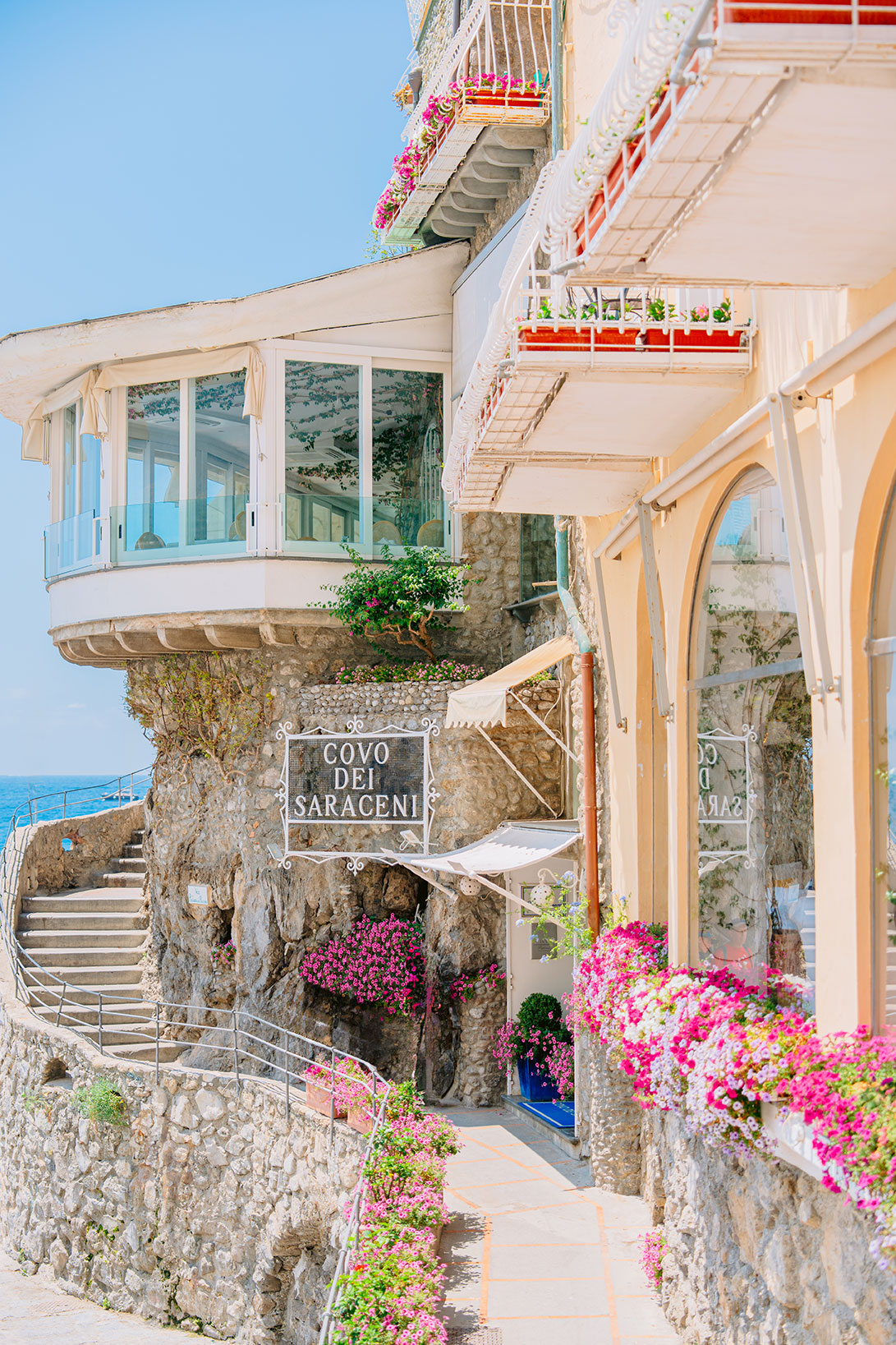 ingresso hotel covo dei saraceni-positano